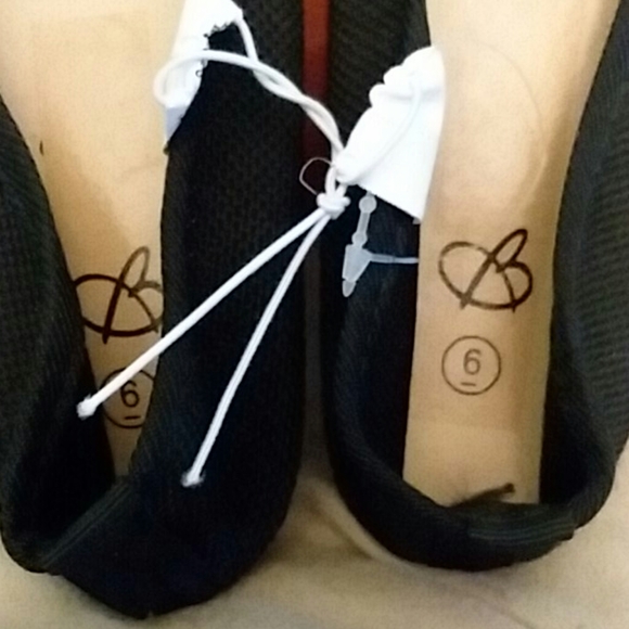 Flat B Mesh Pumps - Picture 5 of 9